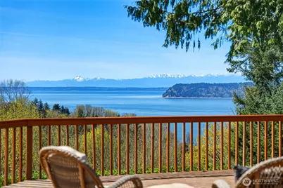 8910 56th Place W, Mukilteo, WA 98275 - Photo 16