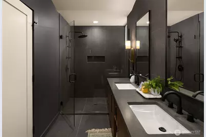 14031 Densmore Avenue N, Seattle, WA 98133 - Photo 22