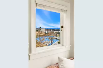 2407 11th Avenue E, Seattle, WA 98102 - Photo 22