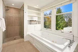 2407 11th Ave E, Seattle, WA 98102 - Photo 24