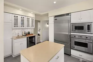 2407 11th Ave E, Seattle, WA 98102 - Photo 12