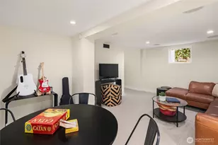 2407 11th Ave E, Seattle, WA 98102 - Photo 30