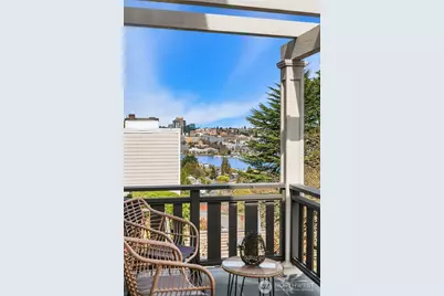 2407 11th Avenue E, Seattle, WA 98102 - Photo 40