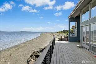 15636 Point Monroe Dr NE, Bainbridge Island, WA 98110 - Photo 14