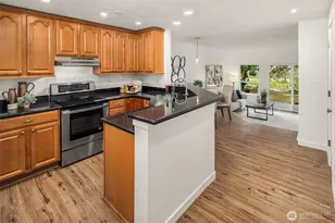 4330 W Lake Sammamish Pkwy SE, Issaquah, WA 98027 - Photo 10