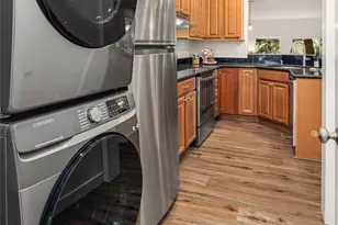 4330 W Lake Sammamish Pkwy SE, Issaquah, WA 98027 - Photo 16