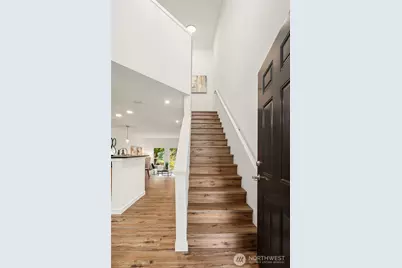 4330 W Lake Sammamish Parkway SE #G114, Issaquah, WA 98027 - Photo 2