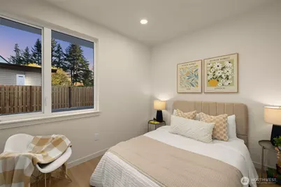 14033 Densmore Avenue N, Seattle, WA 98133 - Photo 14