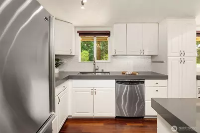 2310 216th Avenue SE, Sammamish, WA 98075 - Photo 14