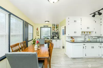 413 Strait View Dr, Port Angeles, WA 98362 - Photo 10