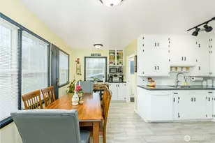 413 Strait View Dr, Port Angeles, WA 98362 - Photo 10