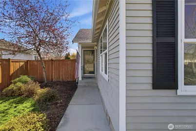 1013 Riddell Avenue NE, Orting, WA 98360 - Photo 4