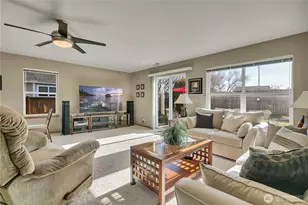 1013 Riddell Ave NE, Orting, WA 98360 - Photo 8