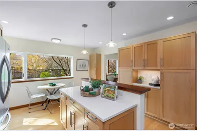 8049 44th Avenue NE, Seattle, WA 98115 - Photo 10