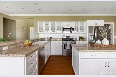 817 Shorecrest Drive, Oak Harbor, WA 98277 - Photo 8