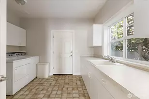 817 Shorecrest Dr, Oak Harbor, WA 98277 - Photo 10