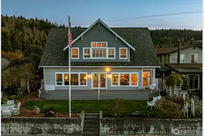 817 Shorecrest Drive, Oak Harbor, WA 98277 - Photo 1
