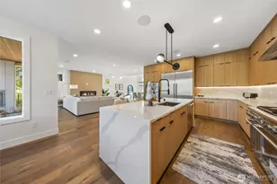 10204 NE 43rd St, Kirkland, WA 98033 - Photo 14