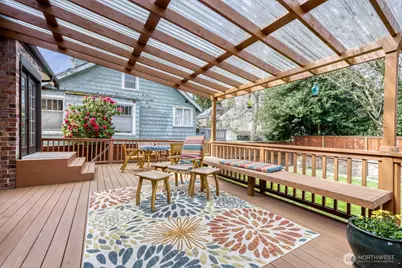 348 NE 57th Street, Seattle, WA 98105 - Photo 24