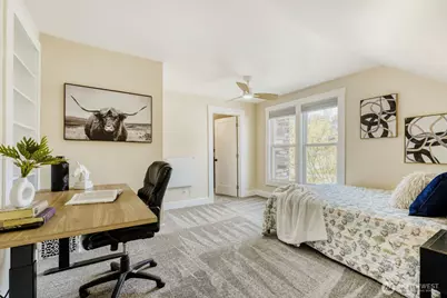 348 NE 57th Street, Seattle, WA 98105 - Photo 16