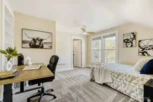 348 NE 57th St, Seattle, WA 98105 - Photo 16