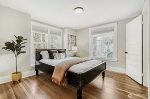 348 NE 57th St, Seattle, WA 98105 - Photo 18