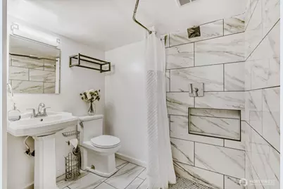 348 NE 57th Street, Seattle, WA 98105 - Photo 22
