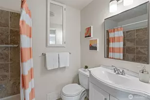 1710 N Bridgeview Dr, Tacoma, WA 98406 - Photo 12