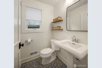 4402 Letitia Avenue S, Seattle, WA 98118 - Photo 24