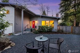 8523 224th St SW, Edmonds, WA 98026 - Photo 2