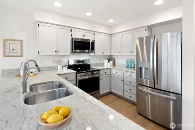 556 Holly Drive, Edmonds, WA 98020 - Photo 12