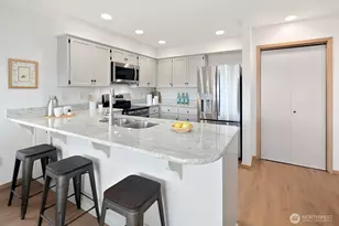 556 Holly Dr, Edmonds, WA 98020 - Photo 14