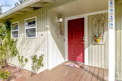 5929 164th Place SW, Lynnwood, WA 98037 - Photo 2