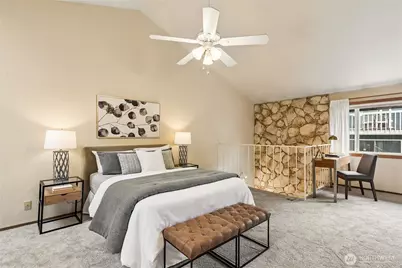 9732 Ashworth Avenue N, Seattle, WA 98103 - Photo 12