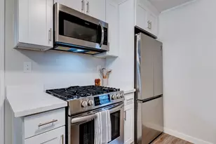 1626 39th Ave E, Seattle, WA 98112 - Photo 20