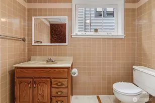 2158 N 50th St, Seattle, WA 98103 - Photo 40