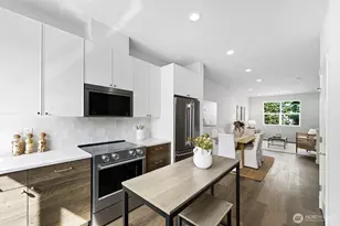 762 NW Holly St, Issaquah, WA 98027 - Photo 14