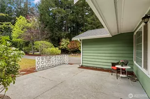 623 Foster Ln NE, Bremerton, WA 98311 - Photo 4