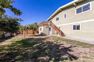 3905 NE 6th St, Renton, WA 98056 - Photo 30