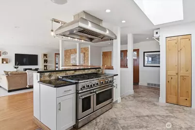 612 View Place, Edmonds, WA 98020 - Photo 8