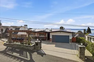 612 View Pl, Edmonds, WA 98020 - Photo 32