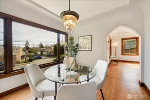 6517 Fremont Ave N, Seattle, WA 98103 - Photo 12