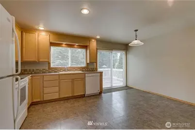 20417 26th Avenue W #1, Lynnwood, WA 98036 - Photo 4