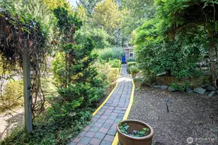 2703 5th St SW, Puyallup, WA 98373 - Photo 32