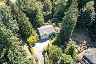 2703 5th St SW, Puyallup, WA 98373 - Photo 2
