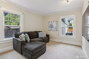 4726 Thackeray Pl NE, Seattle, WA 98105 - Photo 26