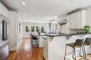 4726 Thackeray Pl NE, Seattle, WA 98105 - Photo 8