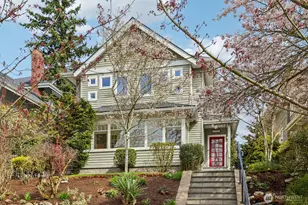 4726 Thackeray Pl NE, Seattle, WA 98105 - Photo 2