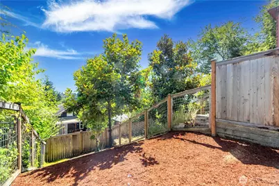 1546 Sturgus Avenue S, Seattle, WA 98144 - Photo 4