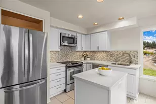 3418 W Lake Sammamish Pkwy SE, Bellevue, WA 98008 - Photo 12